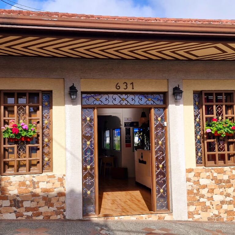 Three House Hostel Boutique