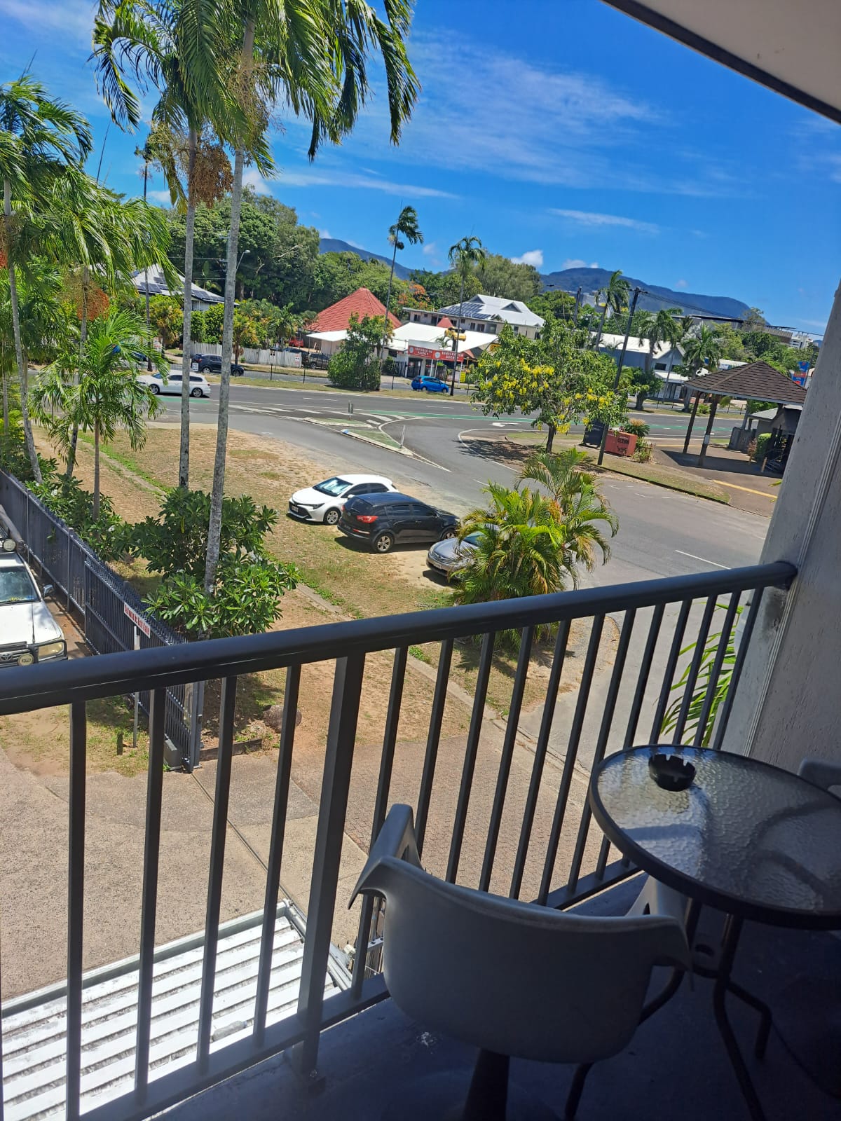 Cairns Holiday Lodge