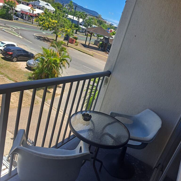 Cairns Holiday Lodge