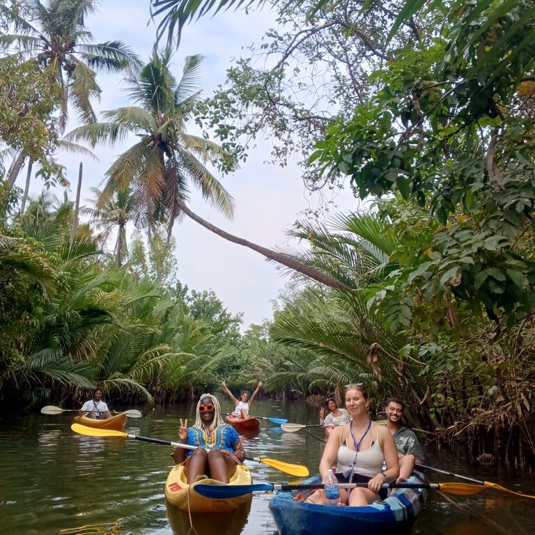 KayakTourAroundGreenCathedral