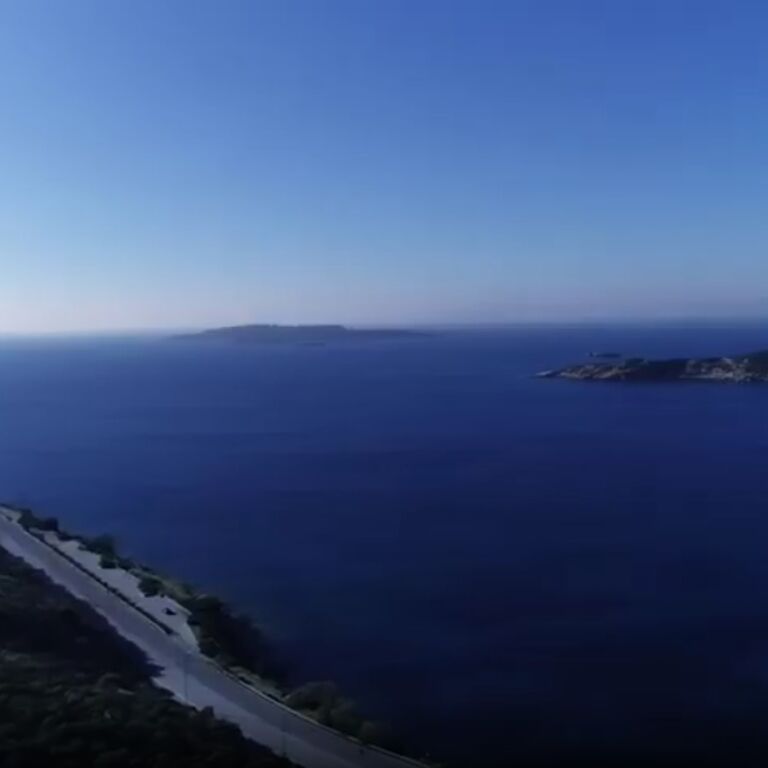 Visit Greece with a Private Tour