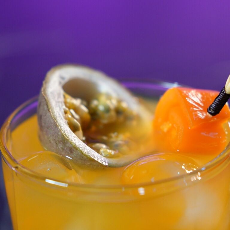 Kuuvalge Bar & Shisha Lounge