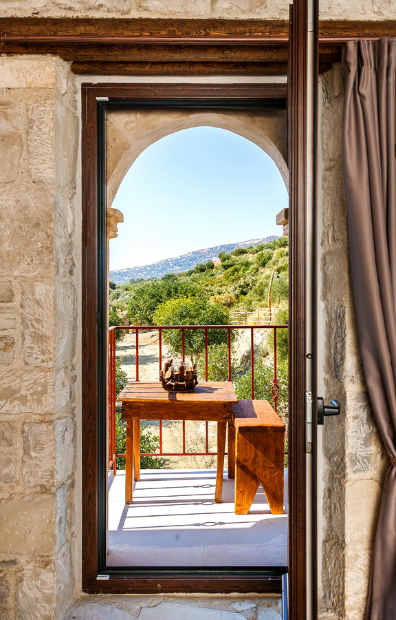 FILOGLOSSIA GREEK LANGUAGE ACADEMY