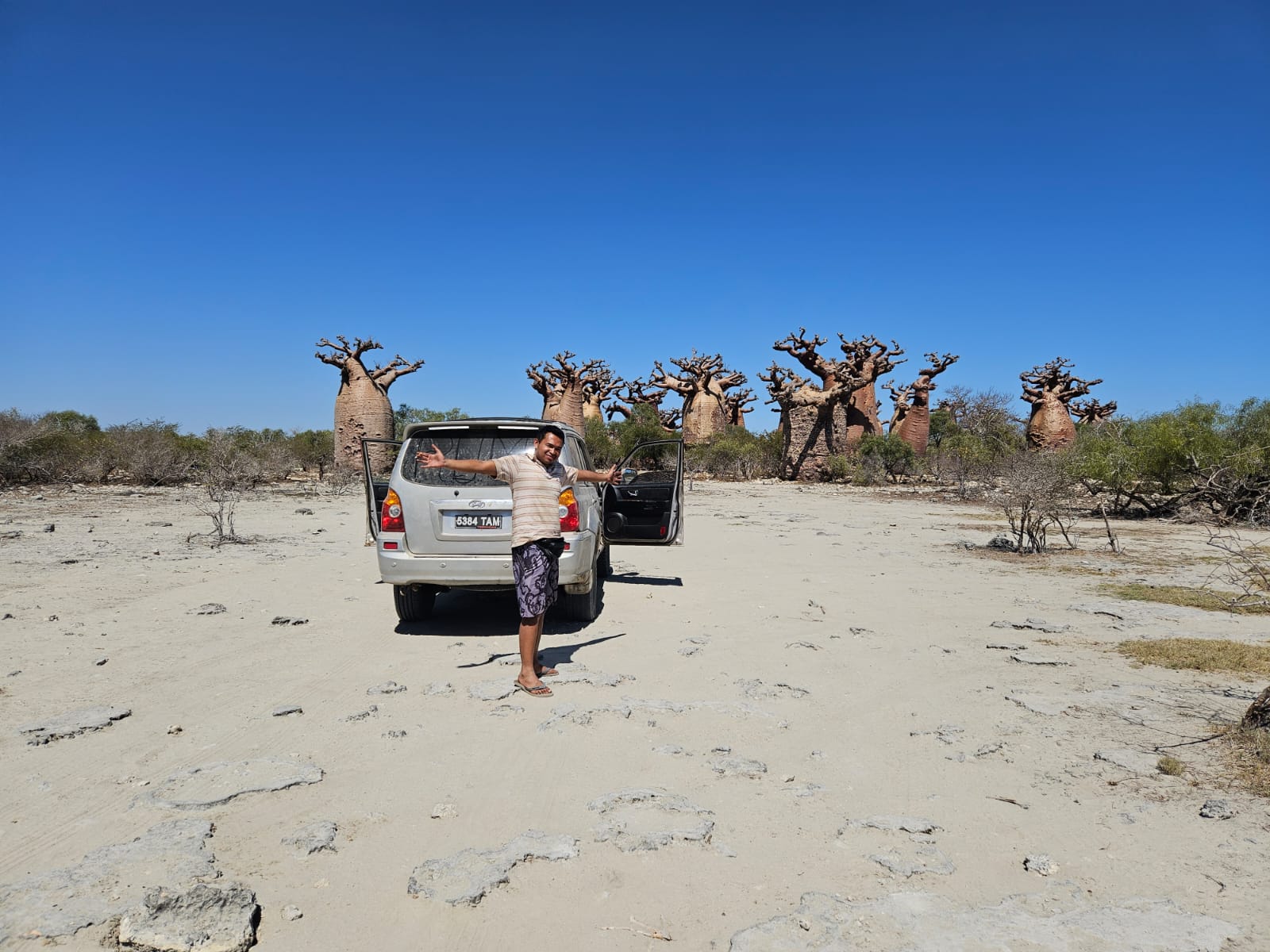 MADAGASCAR CUSTOM TOURS