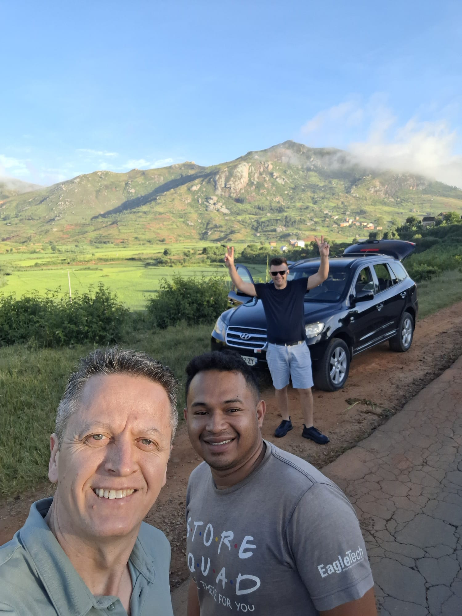 MADAGASCAR CUSTOM TOURS