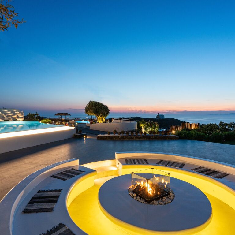 OIA SUNSET VILLAS