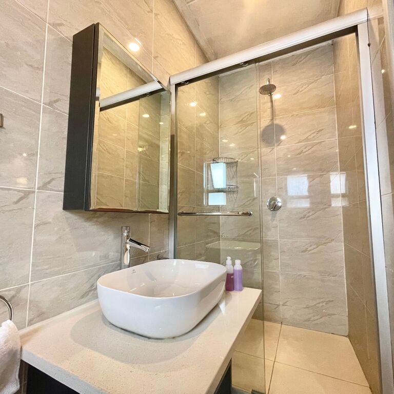 Azinnia Rivonia Guest House