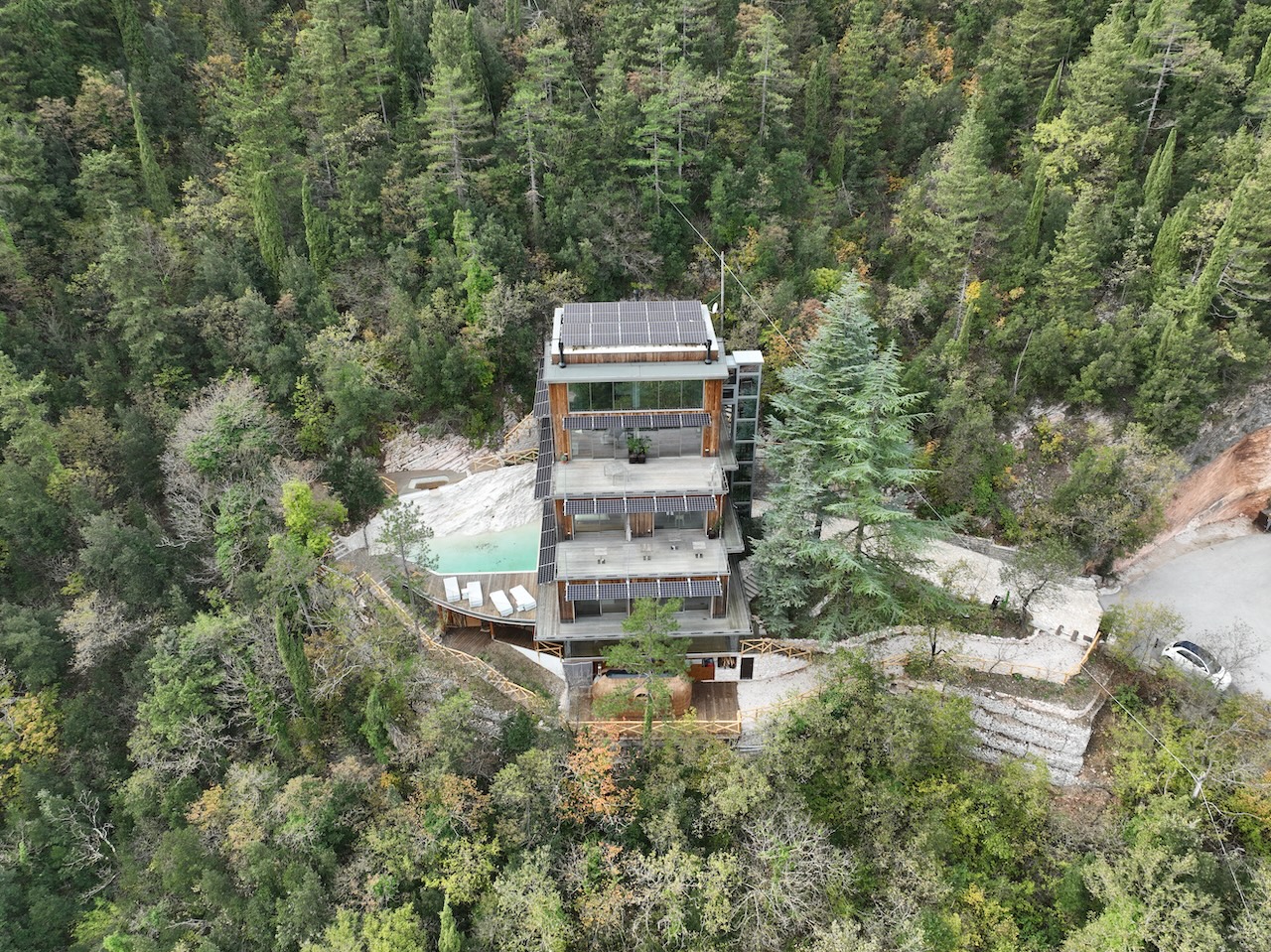 LA FORESTALE Luxury Ecolodge