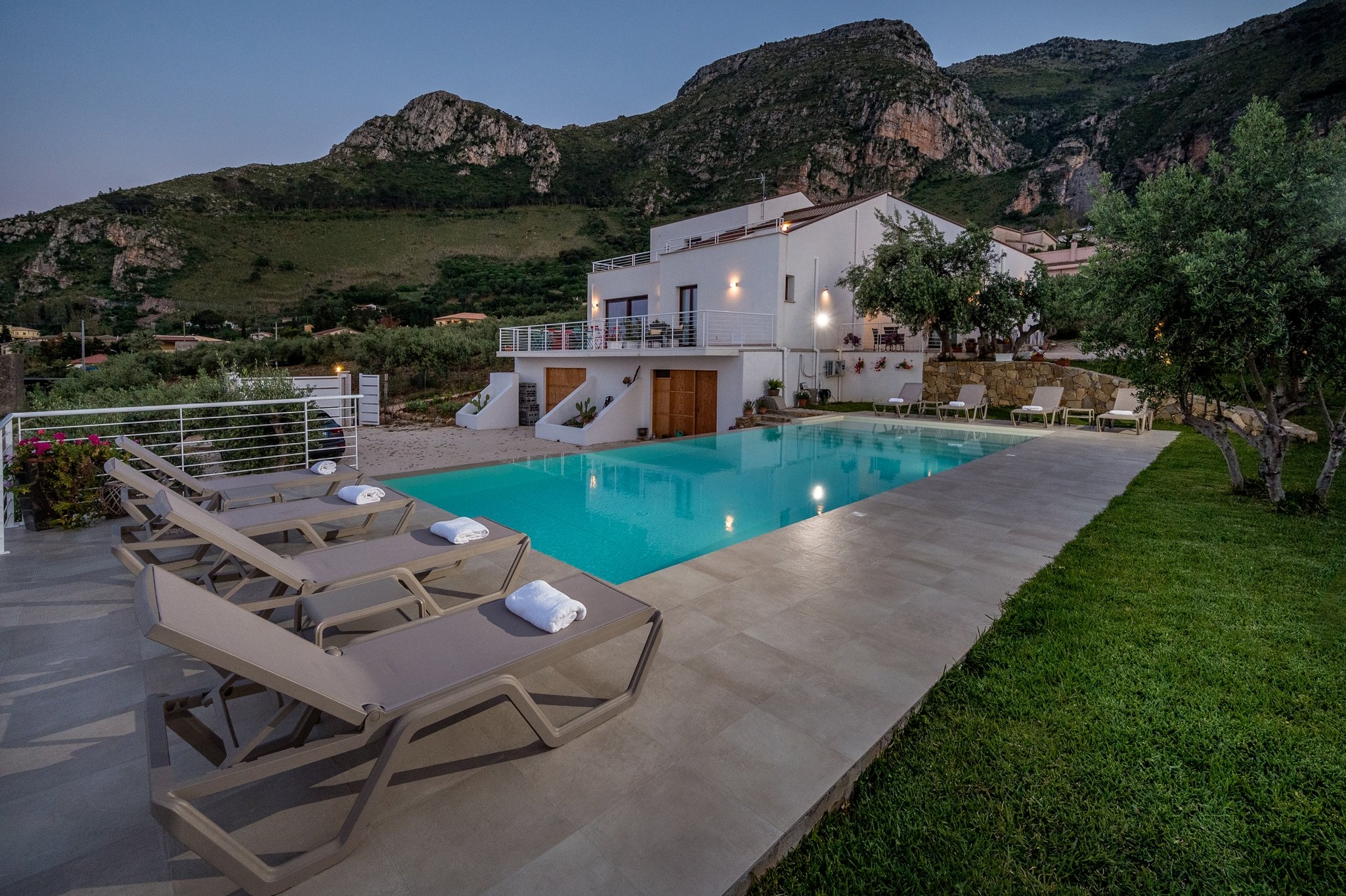 Villa Maria piscina vista mare