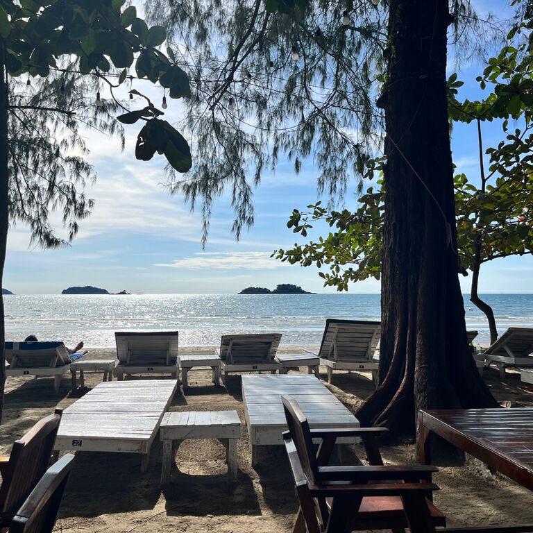 THE GUEST HOUSE 2 L