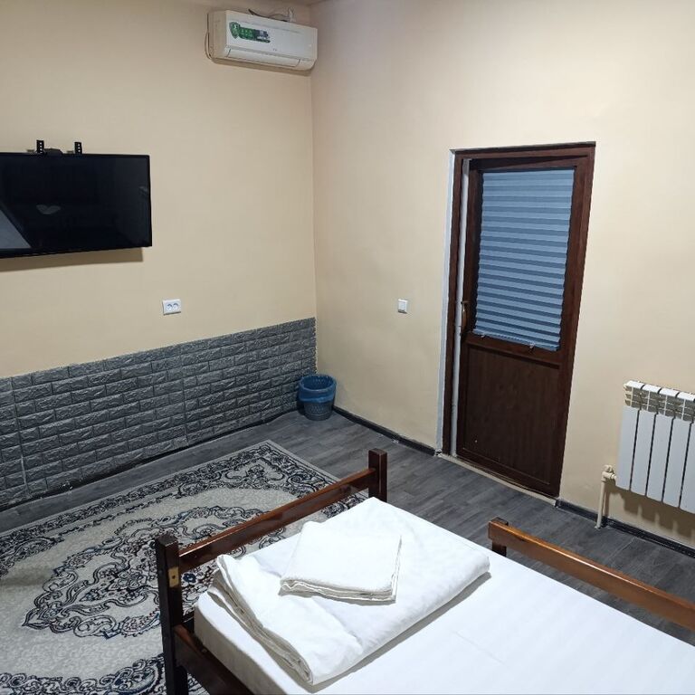 Caravan Hostel