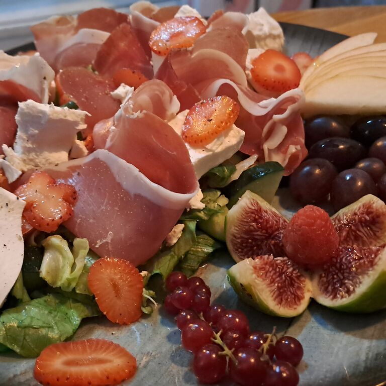Negreena, wine & salad