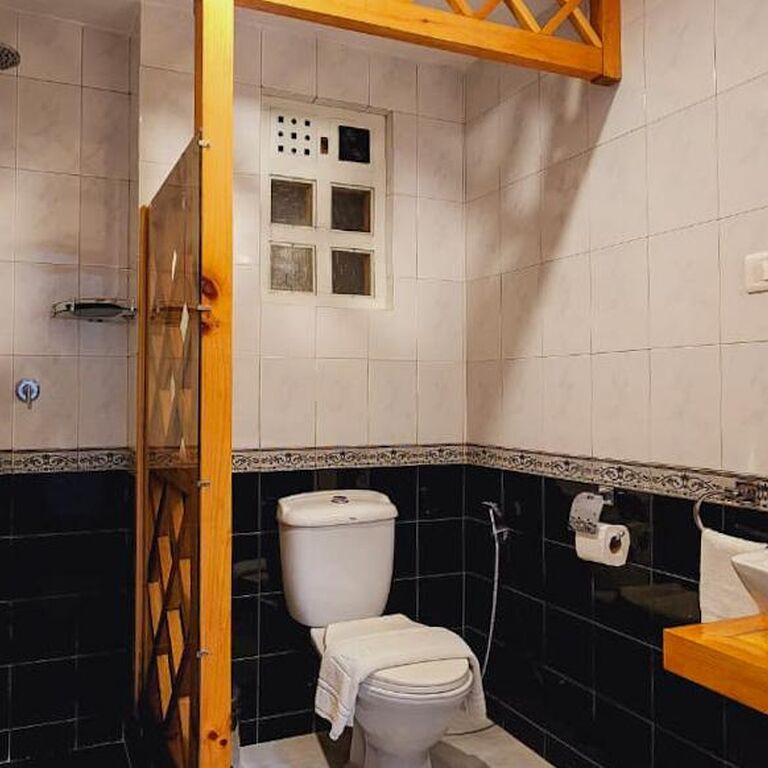 Jakar Village Lodge