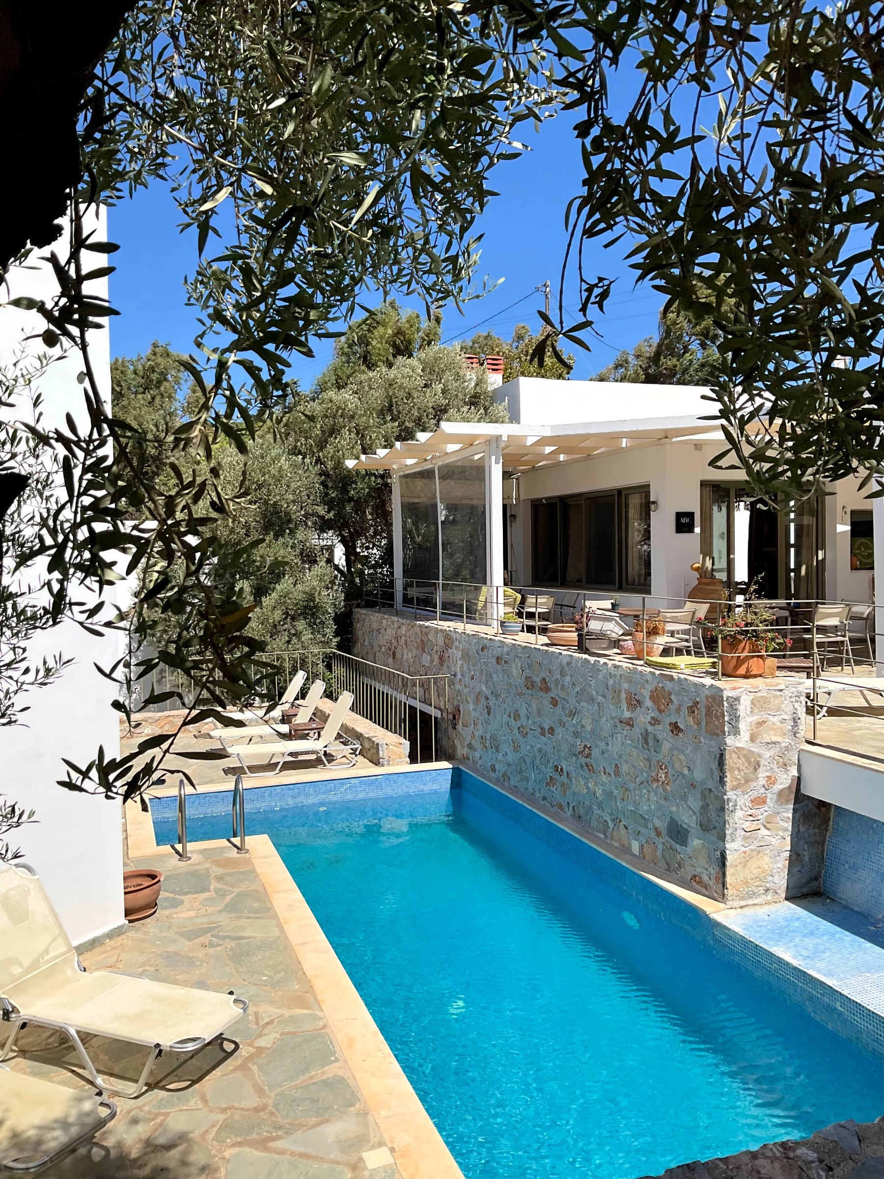 ACHLADA MOURTZANAKIS RESIDENCE