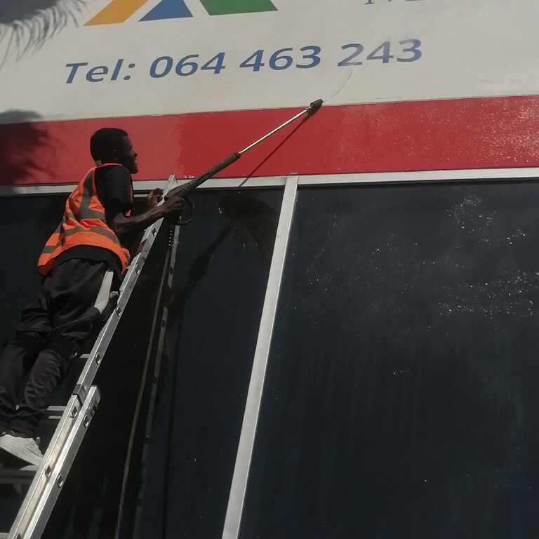 Mbaundja & Alvine Cleaning CC