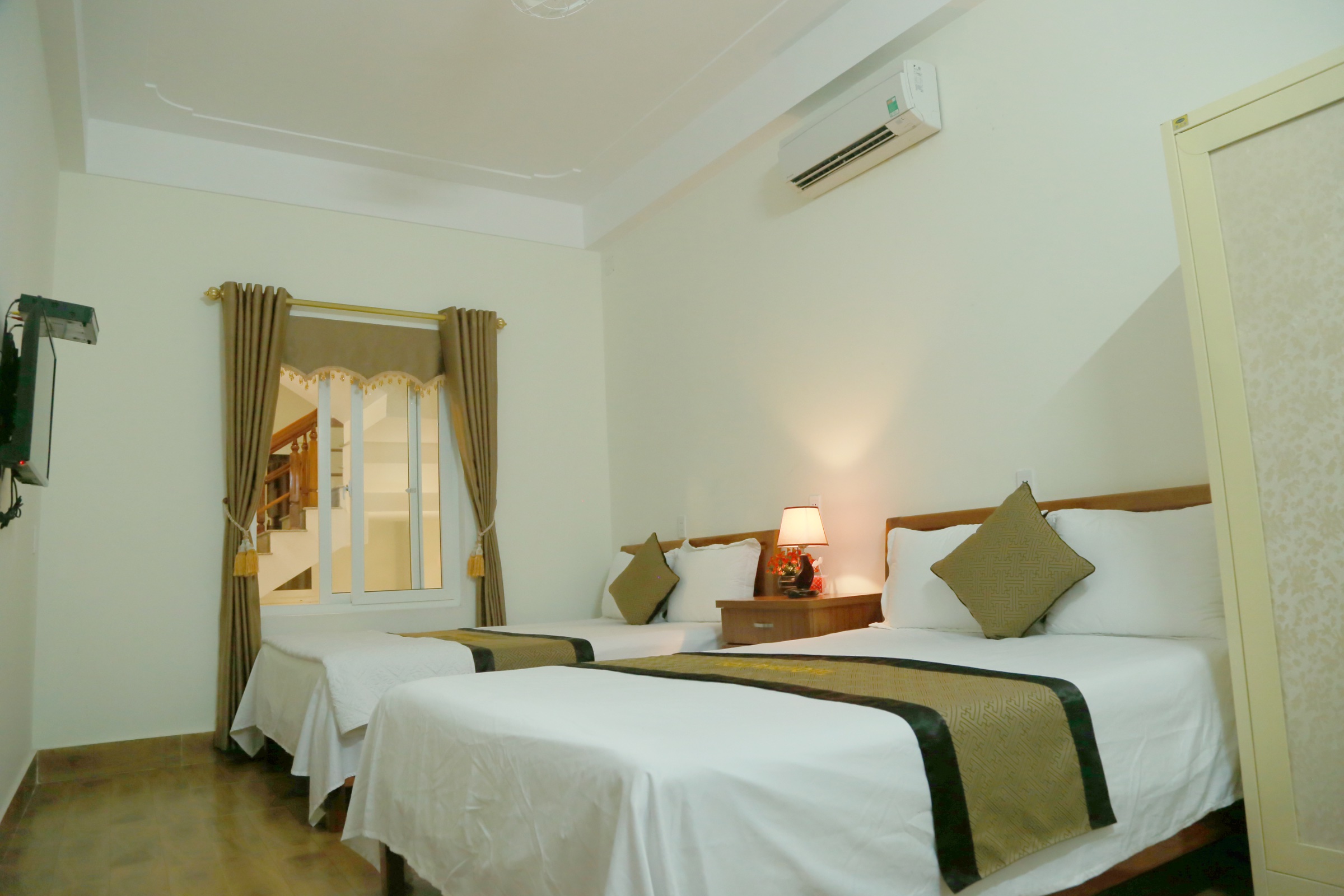 Gold Plus Hotel