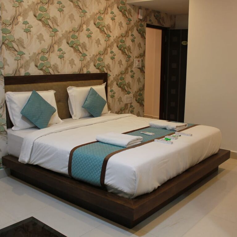Vaishnavi Suites