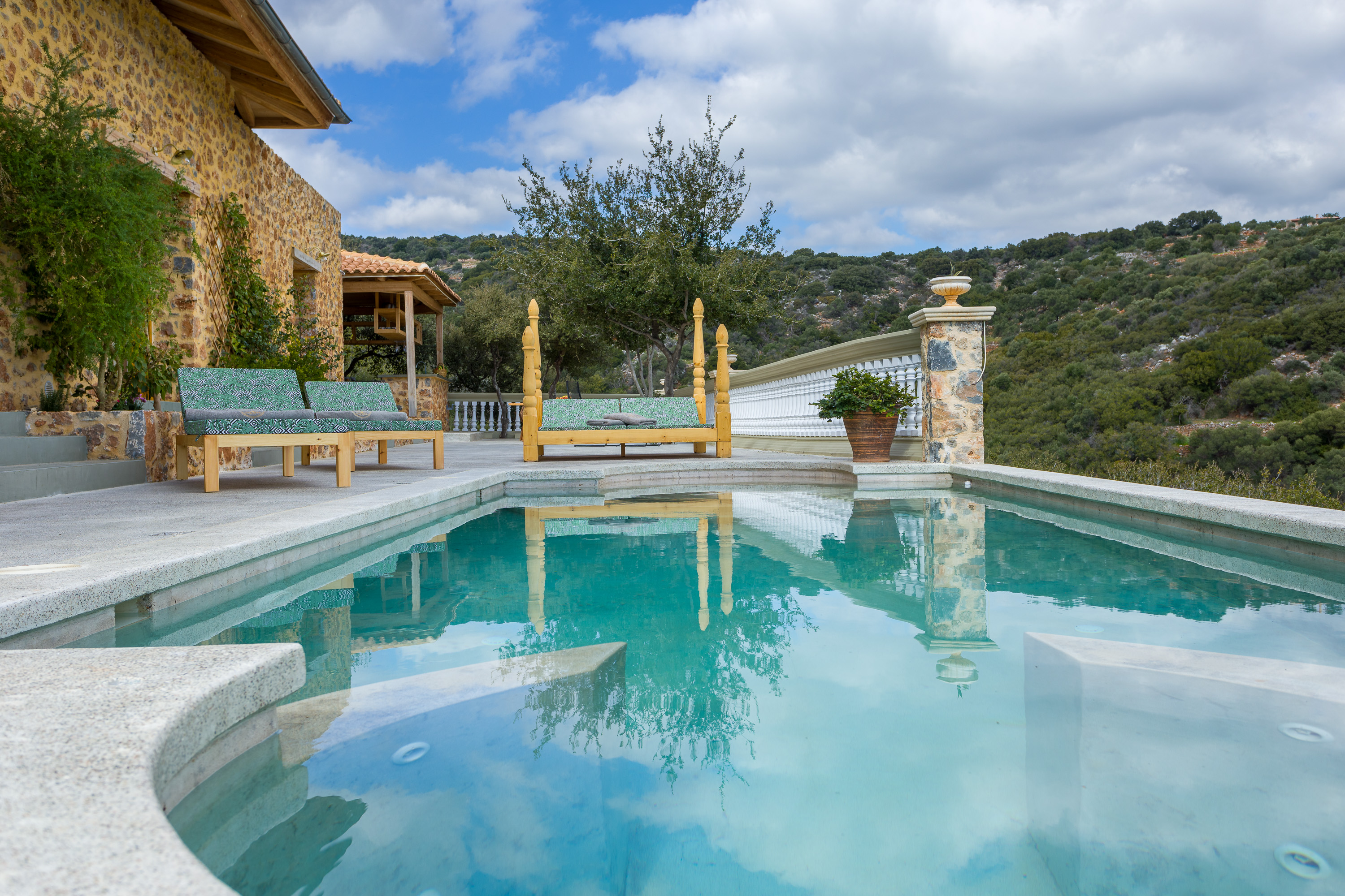 Oak Tree Estate-Luxury Villa