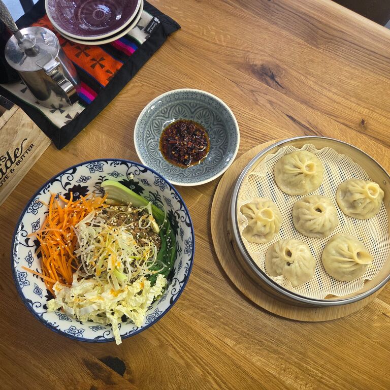 Momo Empire