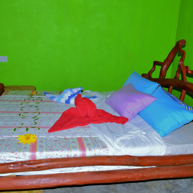 lake bunyonyi view lodge