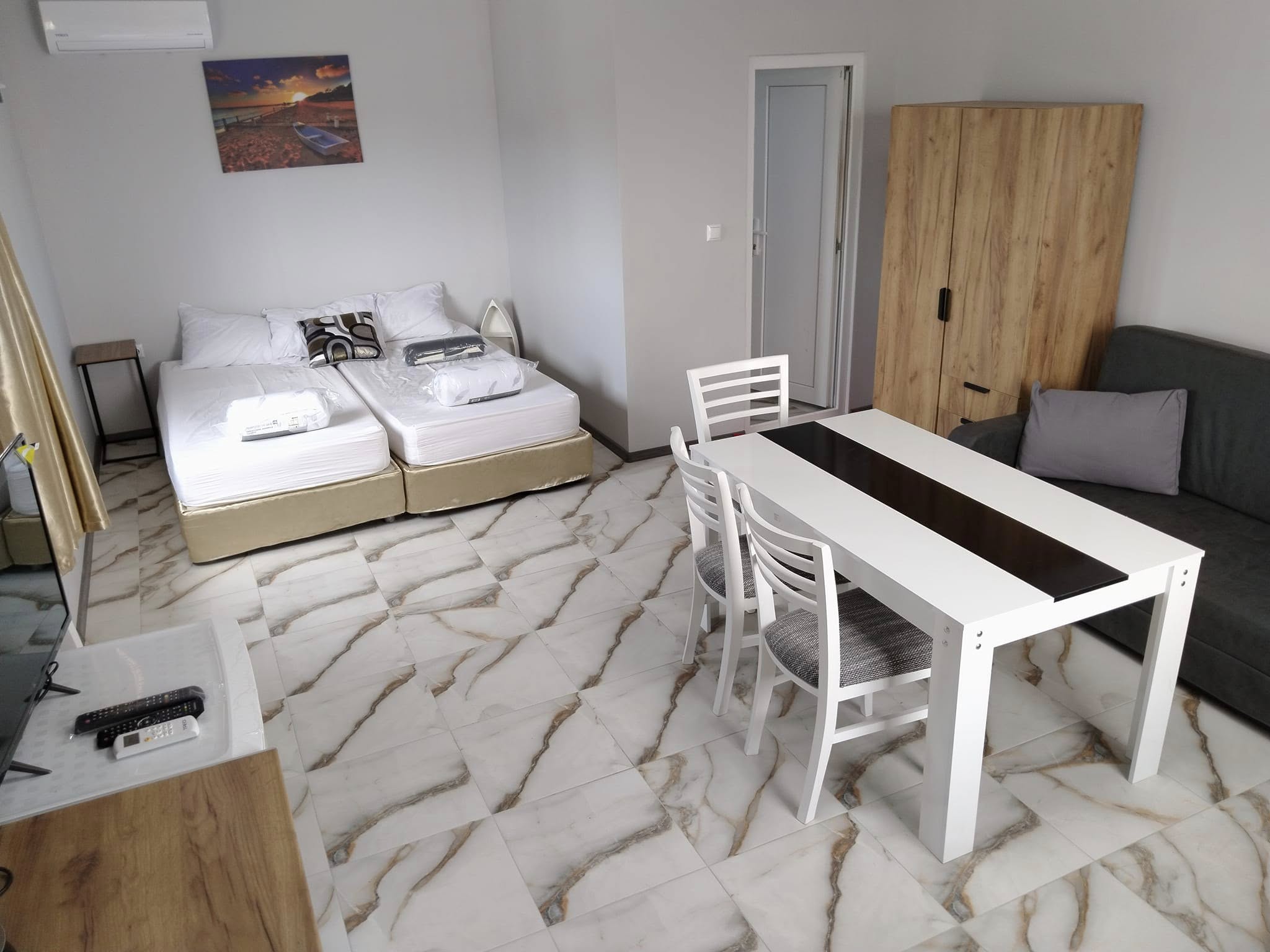 DRAGANOV HOUSE