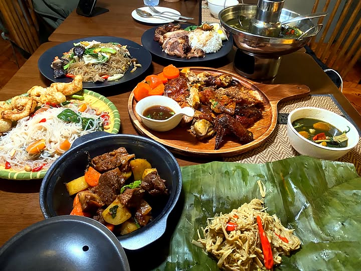 Arom Pakse Restaurant