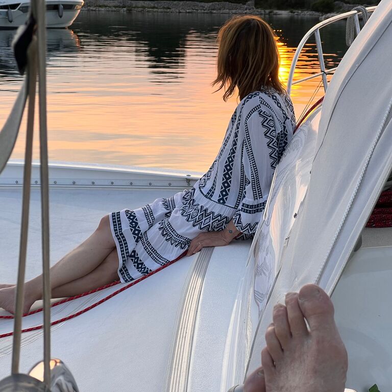 DRAGONFLY TRIMARAN CHARTER
