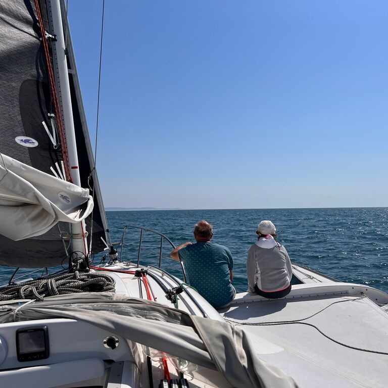 DRAGONFLY TRIMARAN CHARTER