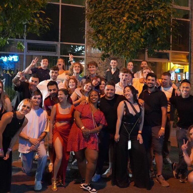 Hoppers - Pub Crawl
