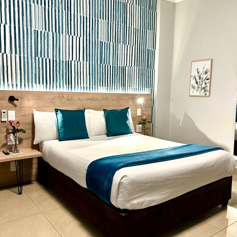 Bayside Hotel 14 Monty Naicker