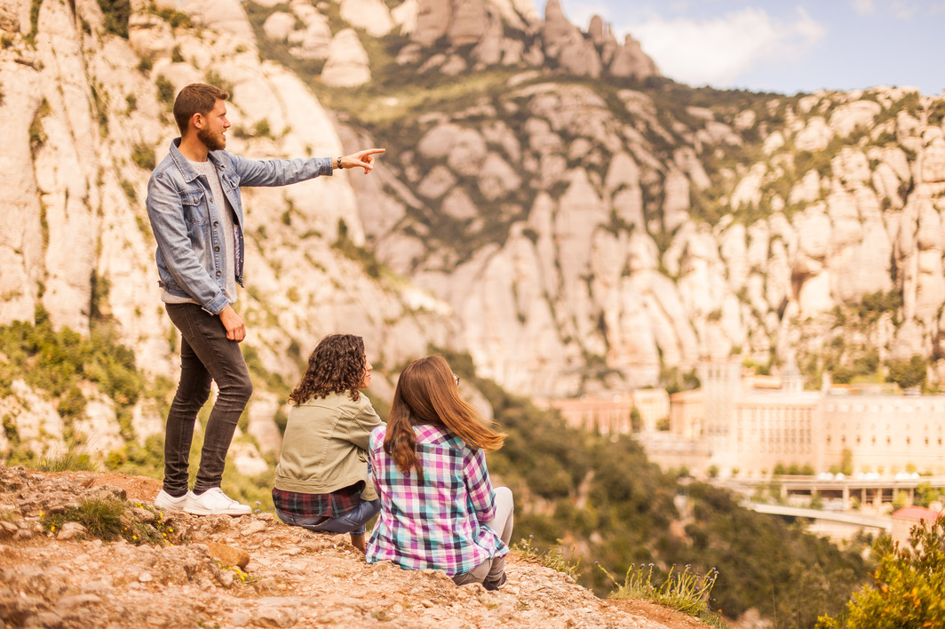 Montserrat, Tapas & Wine
