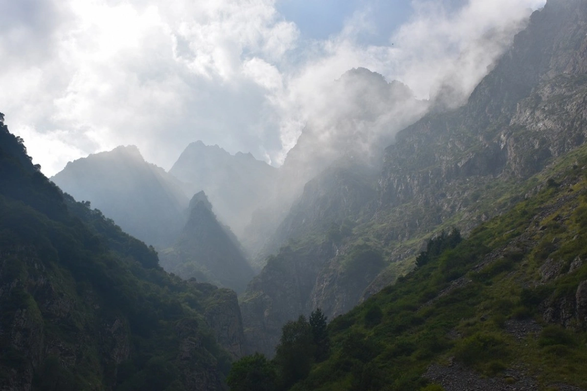 Georgi Travel