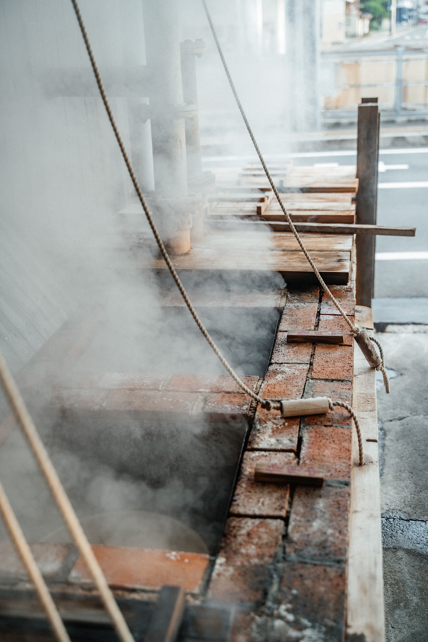 Cooking with the Blessings of the Volcano（Onsen Kitchen）