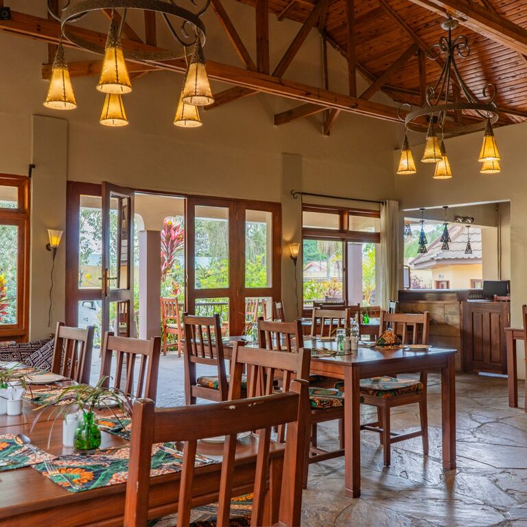 Ahadi Lodge