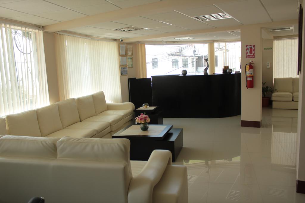 Almudena Apart Hotel