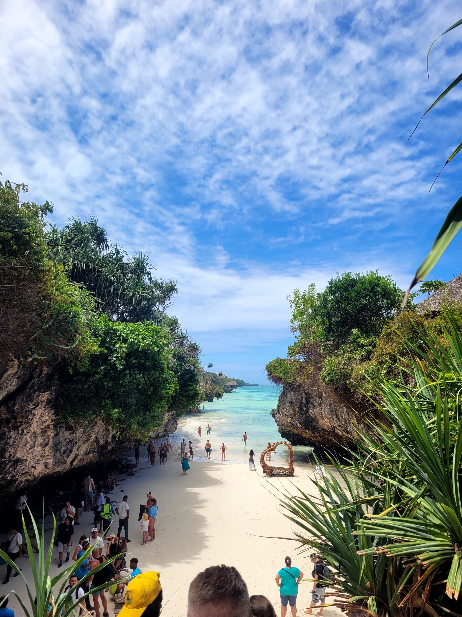Gogo Almas travel
