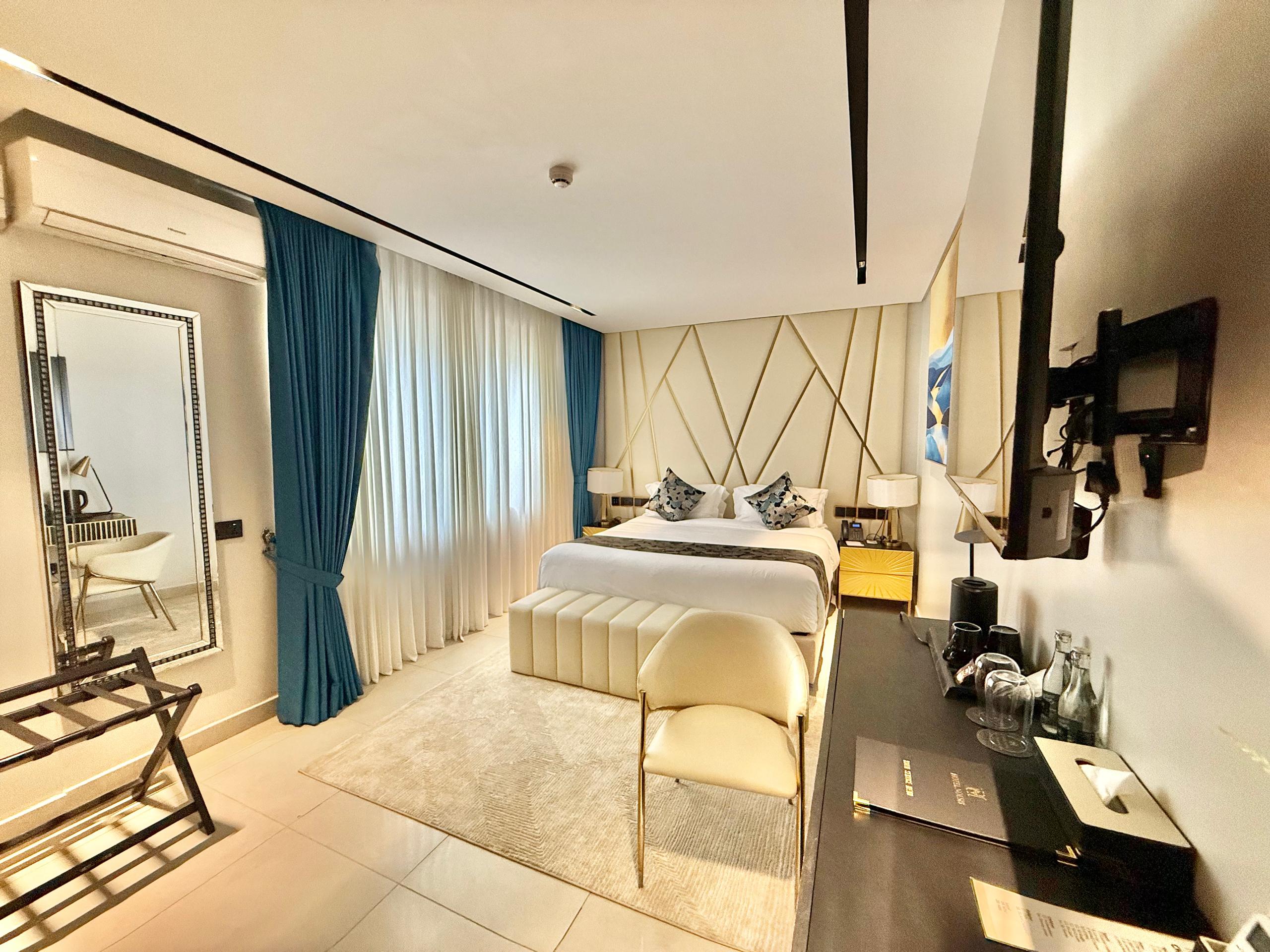 HOTEL NOESIS