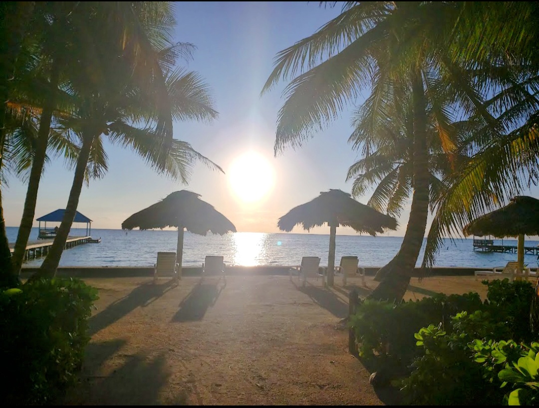 Cocotal Inn & Cabanas