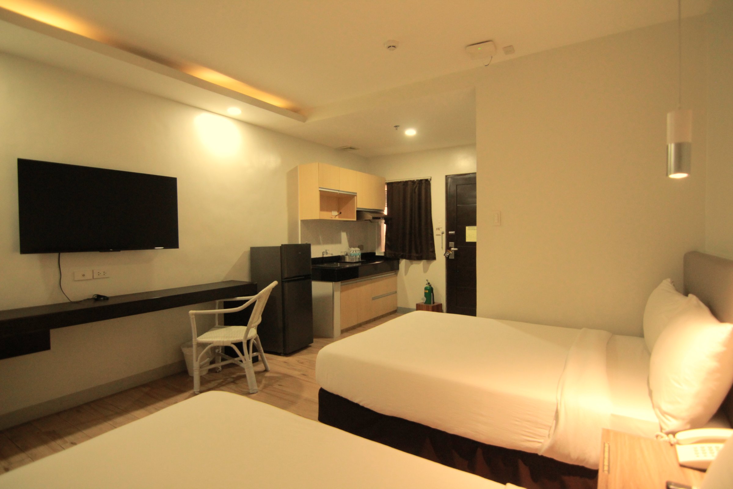 Madison Suites Hotel