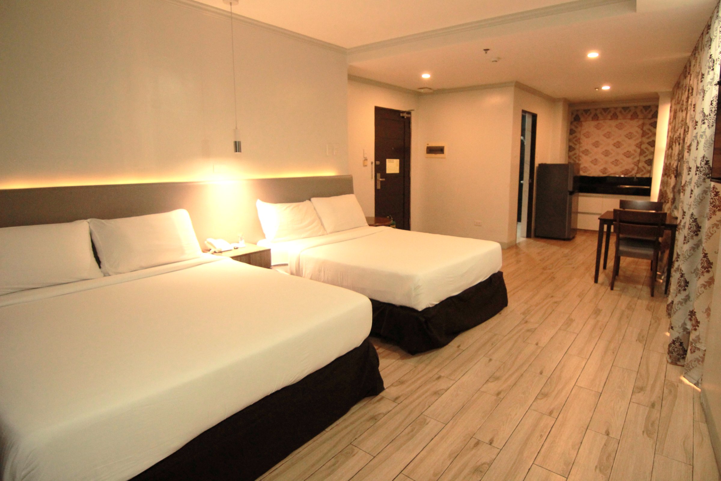 Madison Suites Hotel