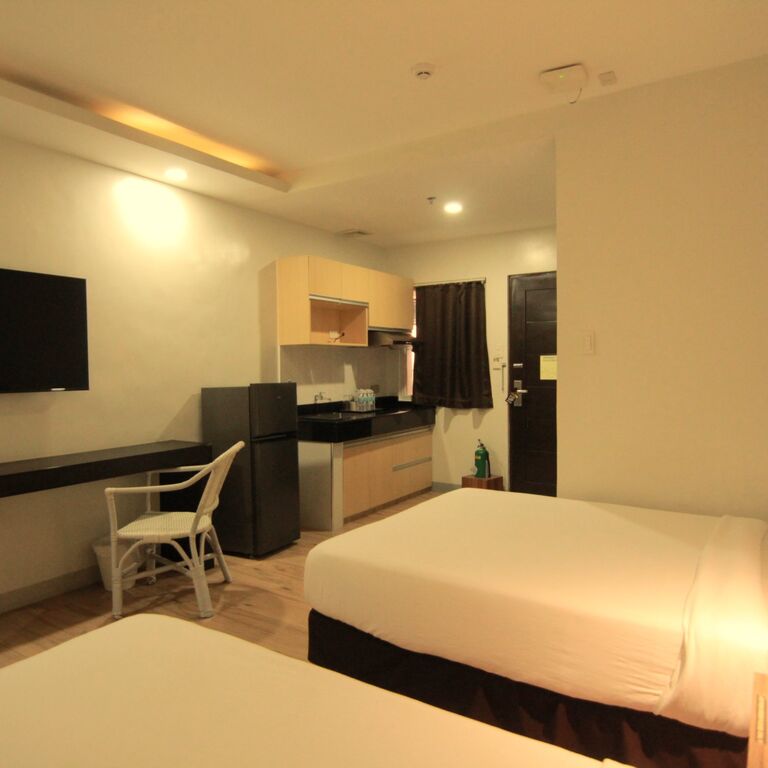 Madison Suites Hotel