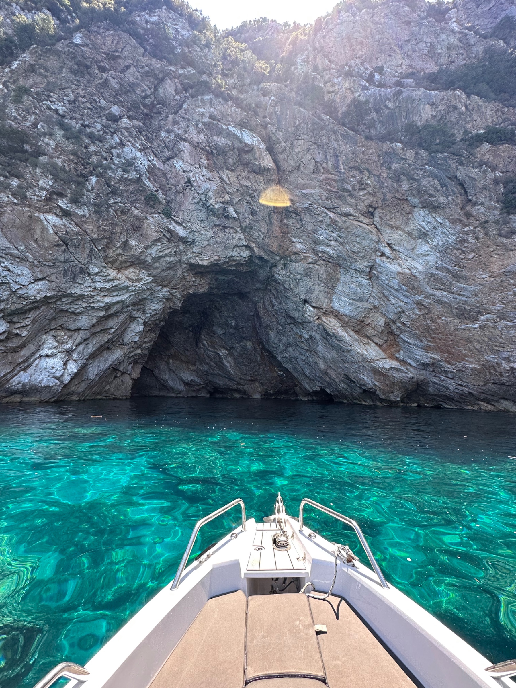 Privé Boat Cruises & Rentals