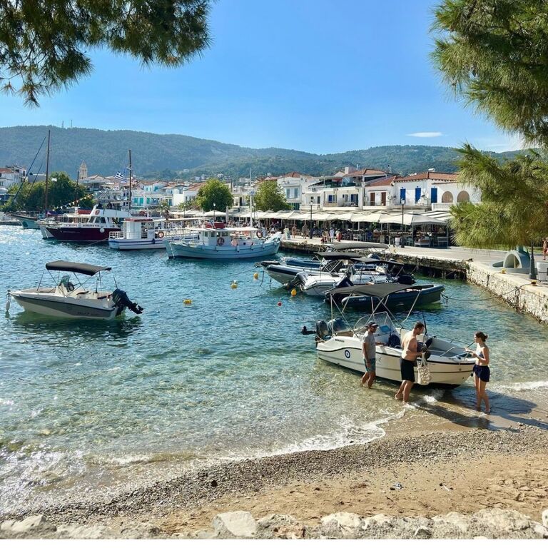 Privé Boat Cruises & Rentals
