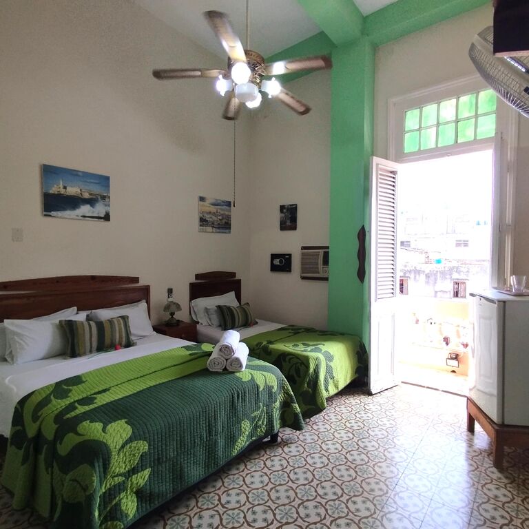 Hostal Balcones Consulado