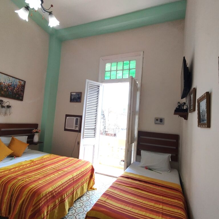Hostal Balcones Consulado