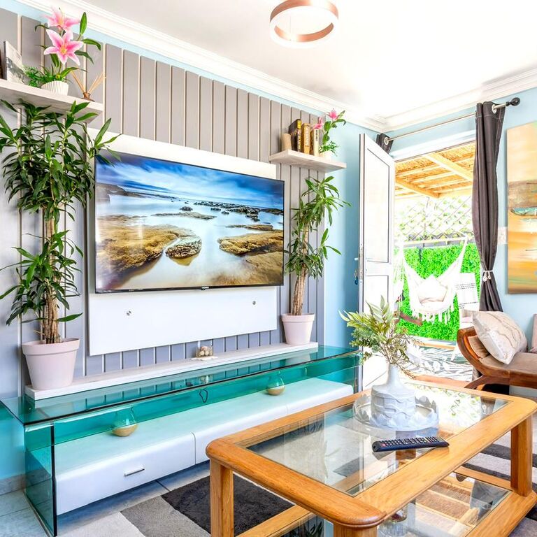CALINE VIP MEWS