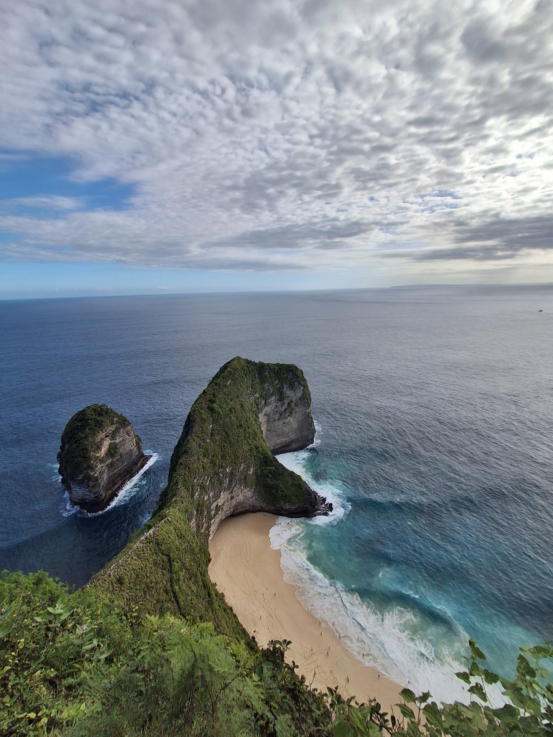 NUSA TENGGARA EXPLORER