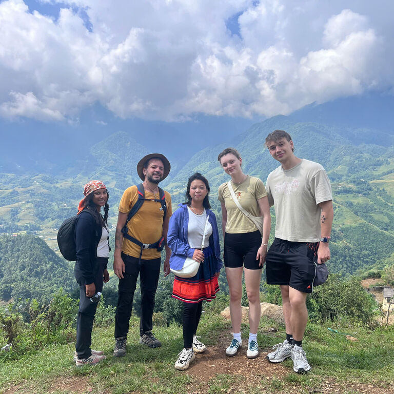 Saparis Travel
