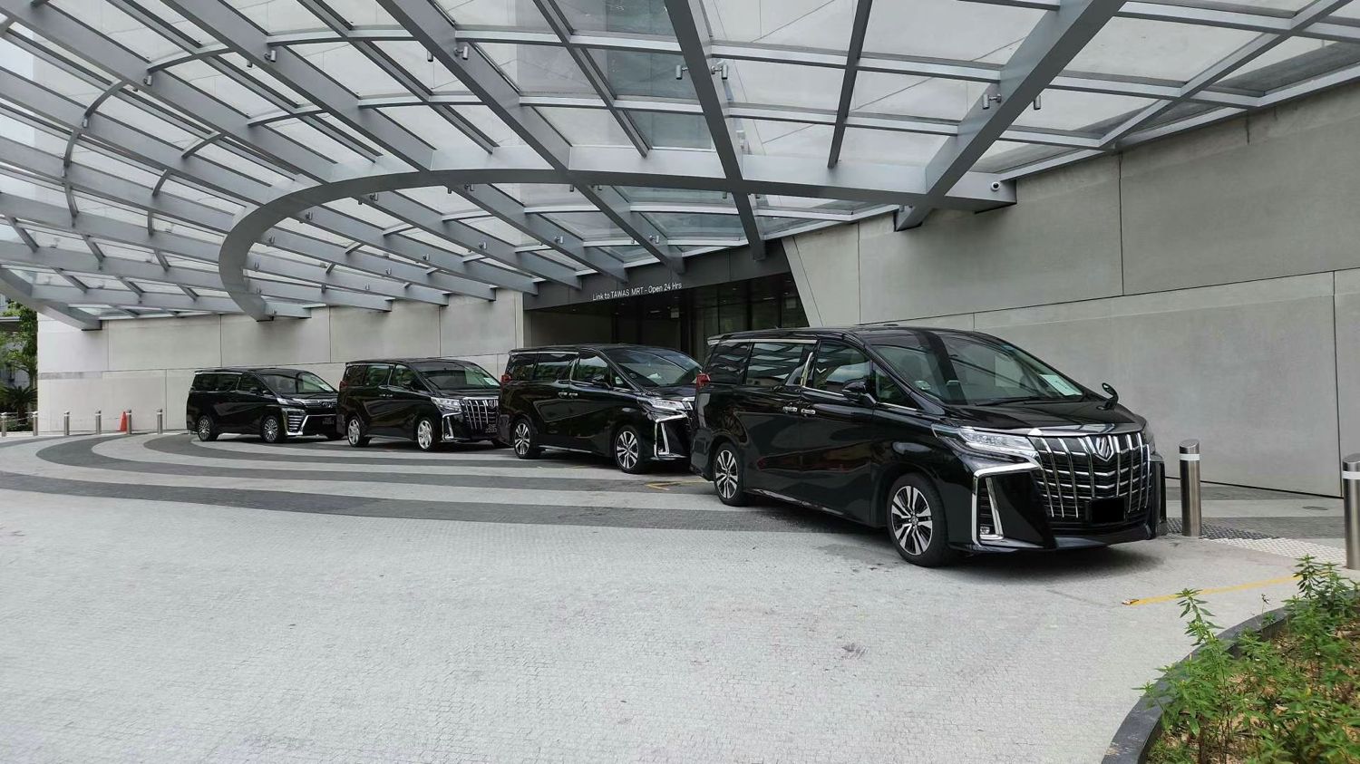Maven Limousine Services