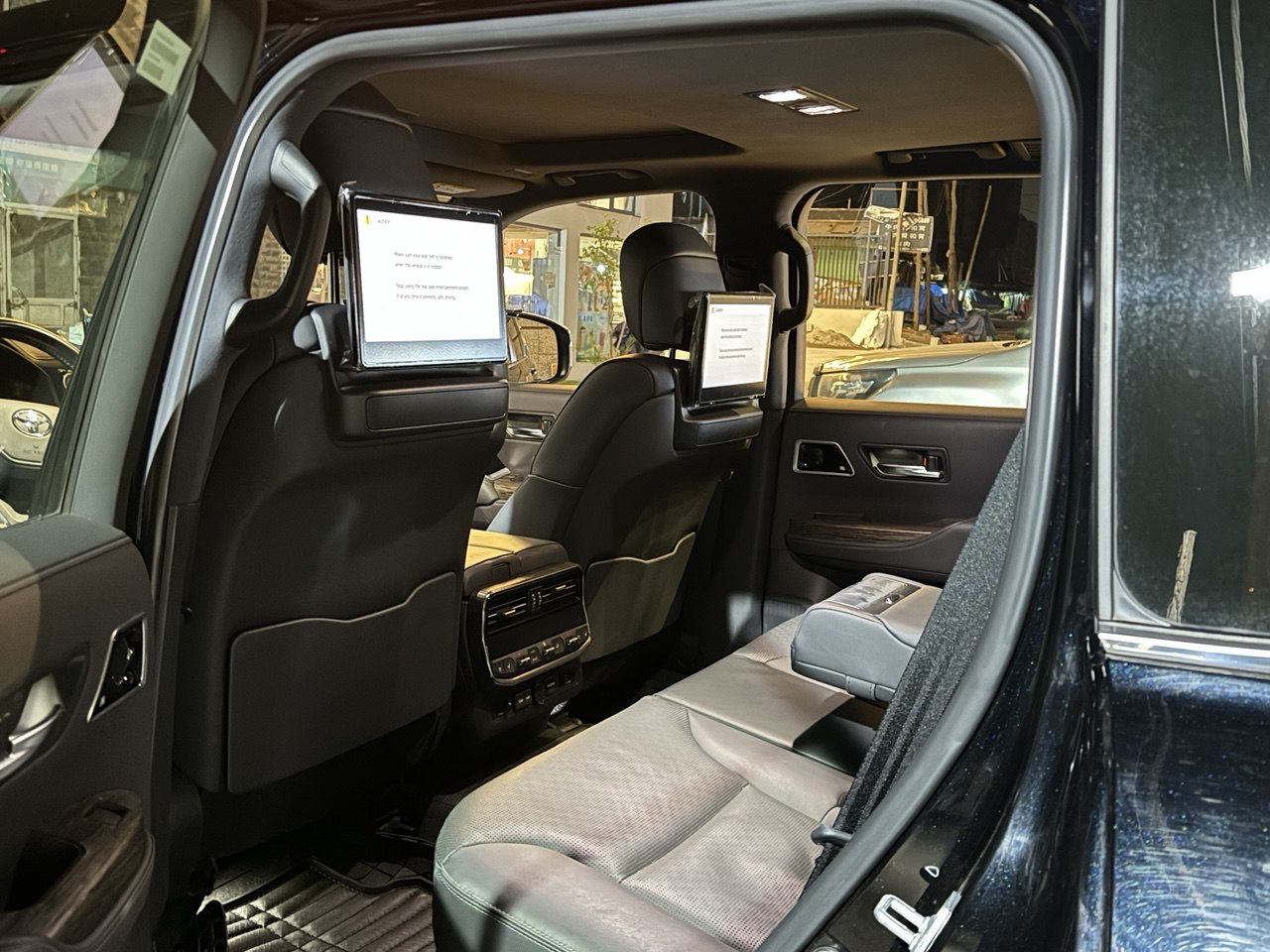 Luxury Car Rental Addis